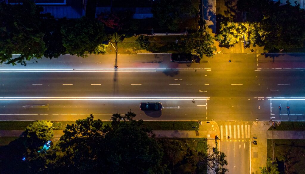 Smart Lighting: Adaptive Lichtsteuerung im Überblick auf technikerblog24.de